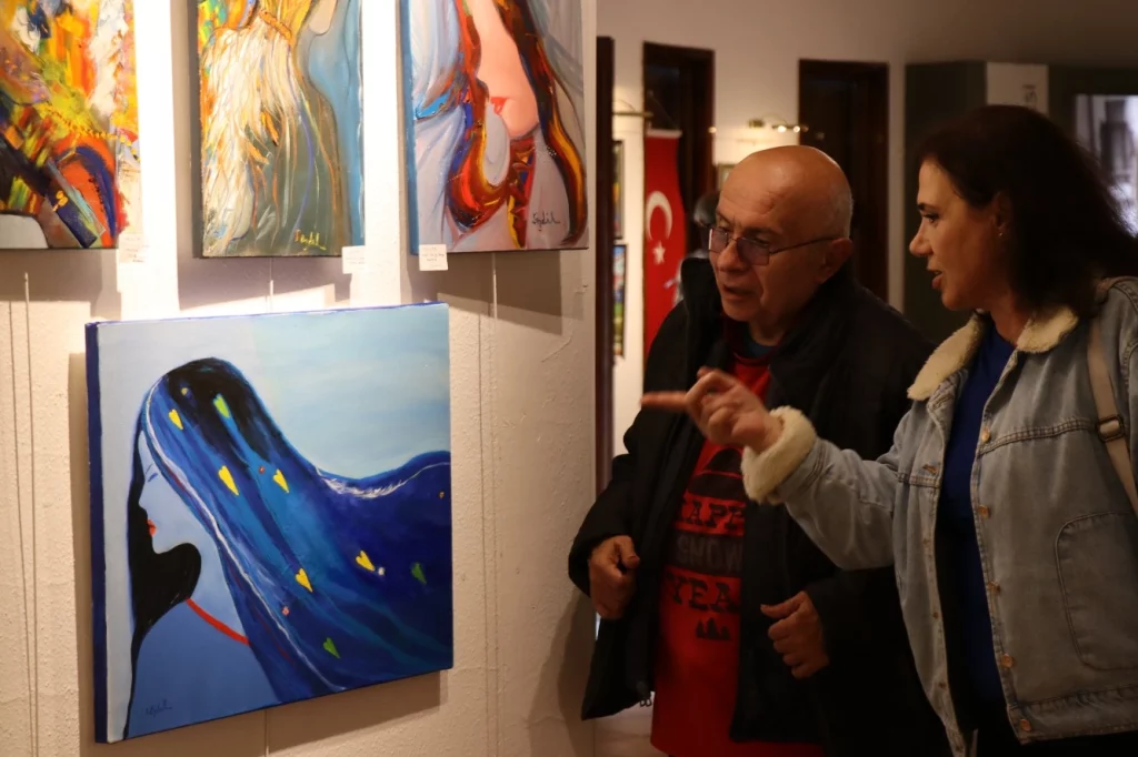 İzmitli sanatseverler ‘Derin Düşler Armonisi’nde buluştu