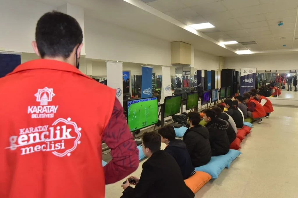 Karatay Gençlik Meclisi’nden ‘playstatıon’ turnuvası